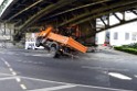 LKW blieb unter Bruecke haengen Koeln Deutz Deutz Muelheimerstr P076